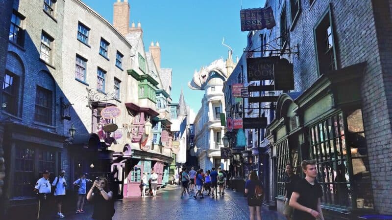 13 Hidden Secrets Of Harry Potter's Diagon Alley